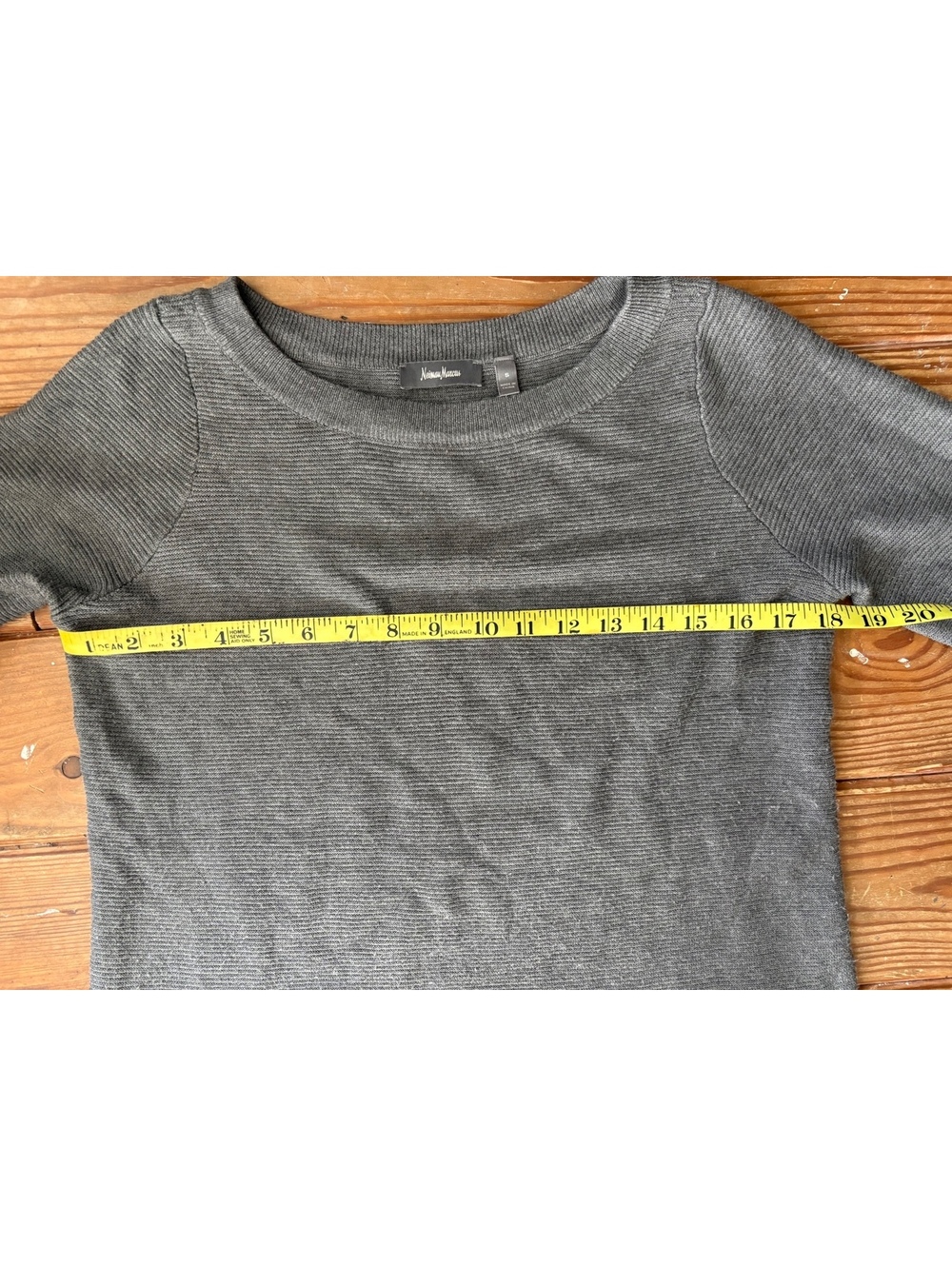 Neiman Marcus Charcoal Gray Fine Knit Sweater Women’s Small High Low Hem - Picture 4 of 7